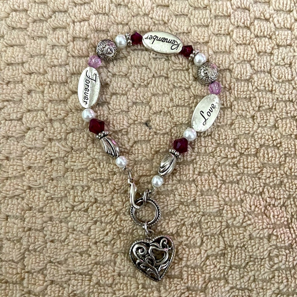 Valentine filigree heart bracelet